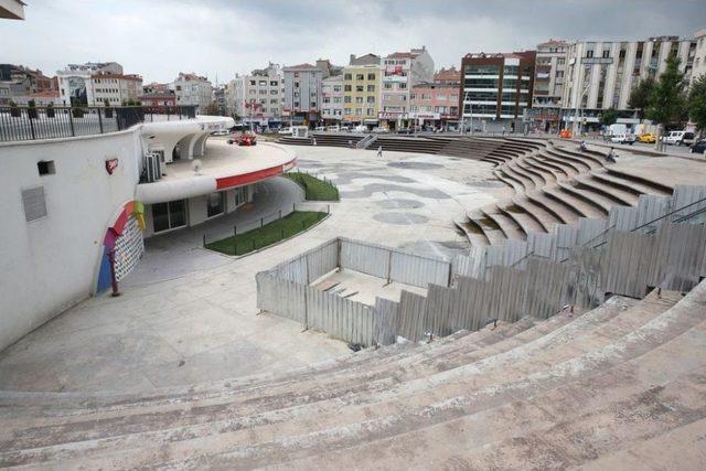 Zeytinburnu 15 Temmuz Meydanı’nda Yenileme Çalışmaları Başladı