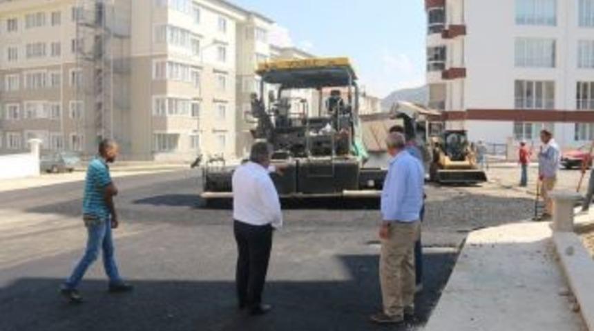 Başkan &Ouml;zdemir&rsquo;den Asfaltlama &Ccedil;alışmalarına Takip