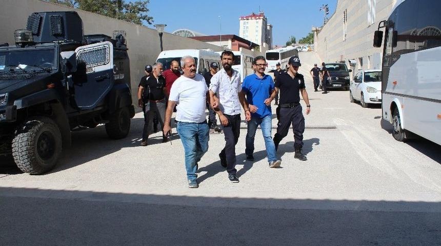 Elazığ&rsquo;daki Pkk/kck Operasyonu: 12 Ş&uuml;pheli Adliyeye Sevk Edildi