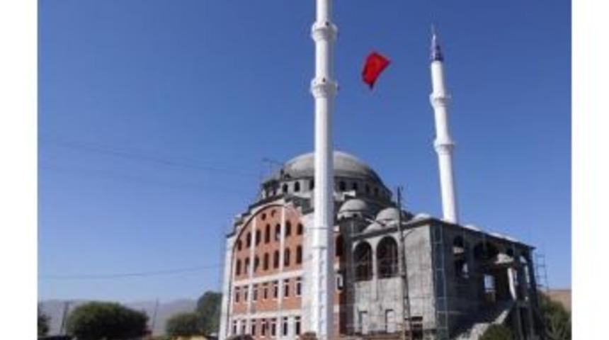 &Ccedil;ıldır Yeni Cami Yapımına Devam Ediliyor