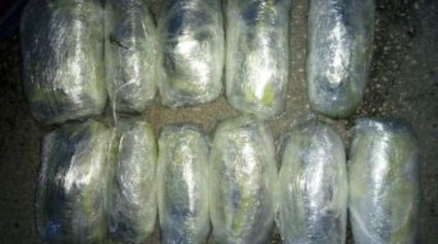 Otob&uuml;ste 14 Kilo Esrar Ele Ge&ccedil;irildi