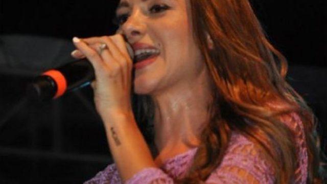 Buldan'da Rumen Popçu Otilia Konser Verdi