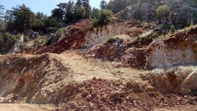 Kaş'ta 'boksit' Ocağı Tepkisi