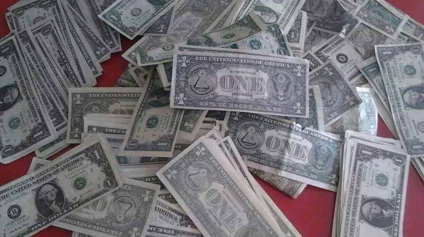 Sahte Dolarlar M&uuml;zisyenleri İsyan Ettirdi