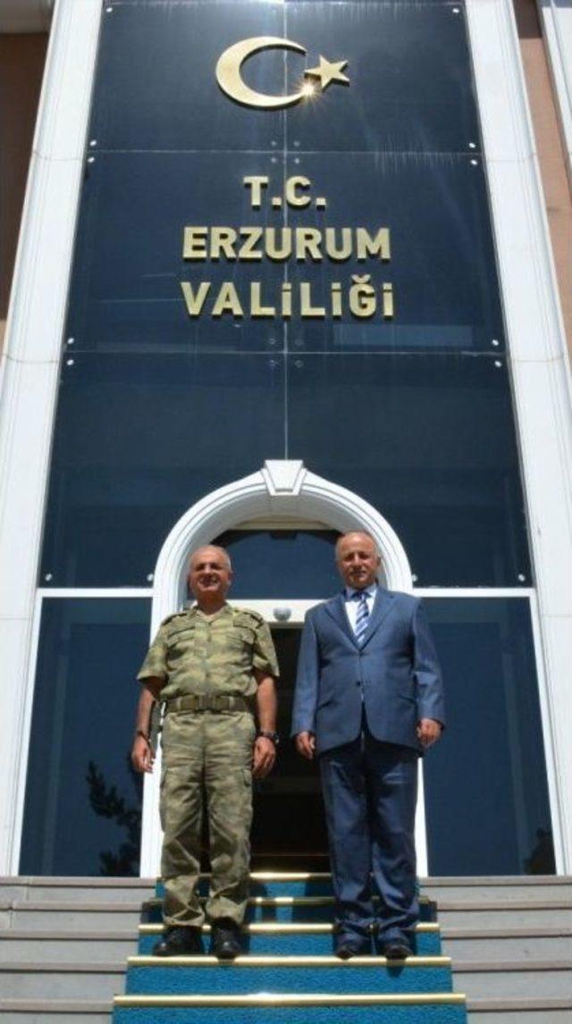 Tümgeneral Özoğlu’ndan Vali Azizoğlu’na Veda Ziyareti