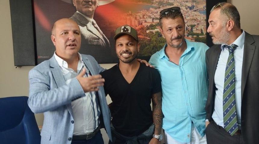 &Uuml;nl&uuml; Futbolcu Alanzinho Sinopspor&rsquo;da
