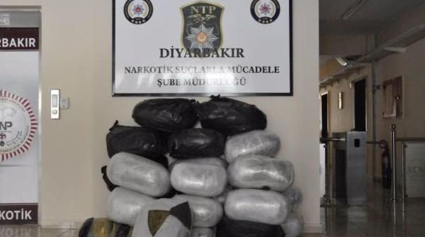 Diyarbakır'da 4 Ayrı Operasyonda 756 Kilo 300 Gram Esrar Ele Ge&ccedil;irildi