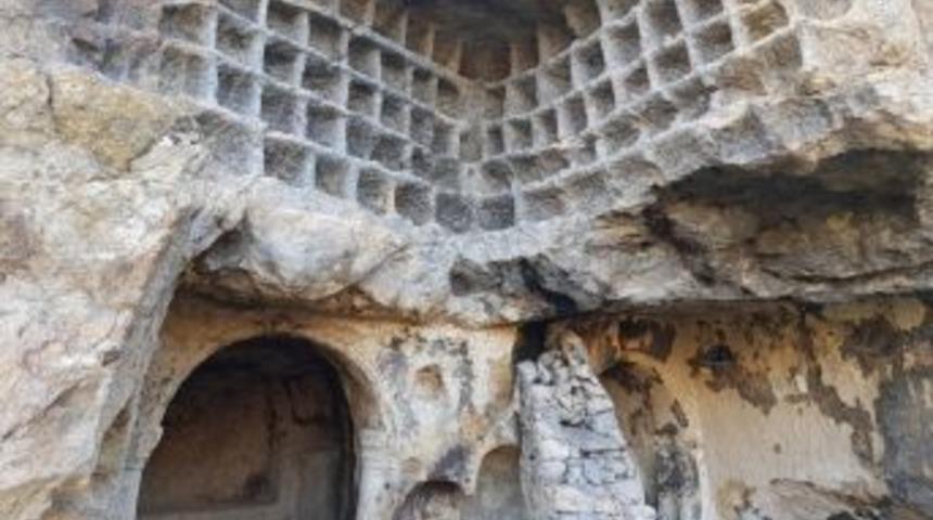 Erdemli Vadisi Görenleri Hayrete Düşürüyor