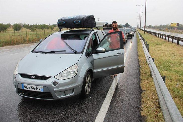 Akın Akın Dönüyorlar: Kuyruk 4 Kilometre G5