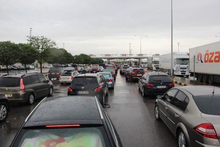 Akın Akın Dönüyorlar: Kuyruk 4 Kilometre G1