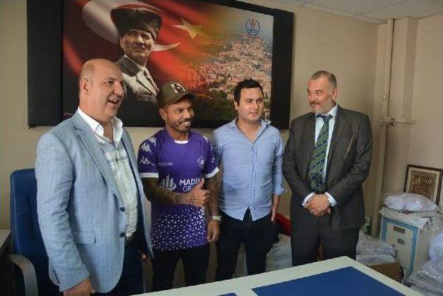 Sinopspor, Alanzinho Ile 1 Yıllık Sözleşme Imzaladı