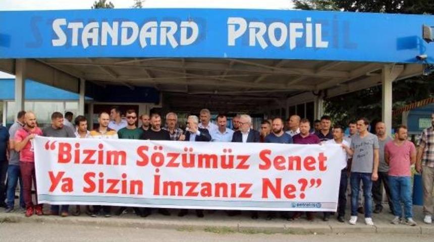 İşten &Ccedil;ıkarılan 144 Iş&ccedil;i Fabrika &Ouml;n&uuml;nde Eylem Yaptı