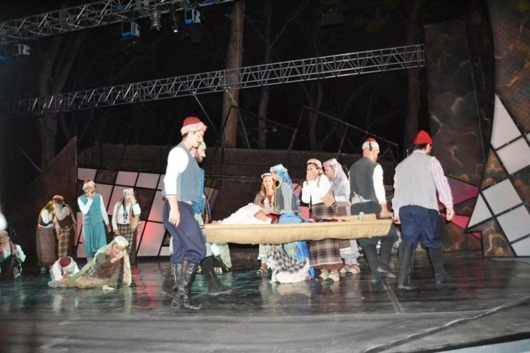 Ayvalık&rsquo;ta &lsquo;&ccedil;akıcalı Efe&rsquo; Destanı