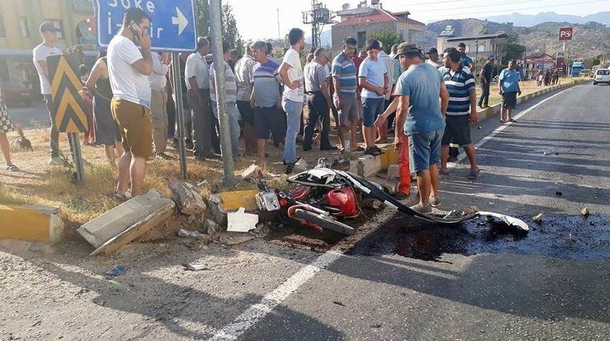 Selimiye&rsquo;de Otomobil İle Motosiklet &Ccedil;arpıştı, 1 Yaralı