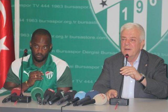 Bursaspor, Ekoko Ile  2 Yıllık Sözleşme Imzaladı