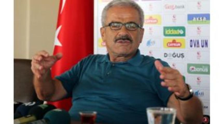 Çaykur Rizespor, Fenerbahçe'den Yiğitcan'ı Istedi