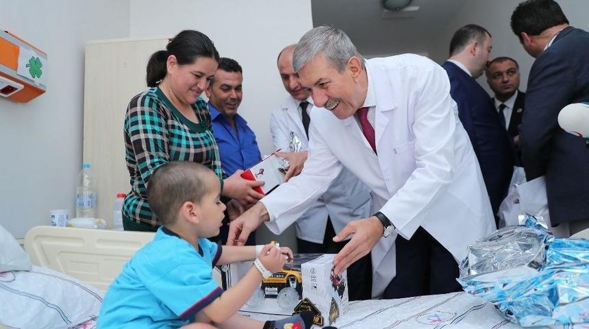 Bakan Demircan&rsquo;dan 2 Yaşındaki Epilepsi Hastası Kadir&rsquo;e Ziyaret