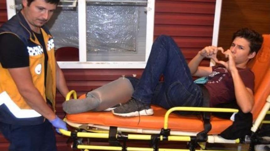 &Ouml;l&uuml;mden D&ouml;nd&uuml;, Sedyede Kalp Işareti Yaptı