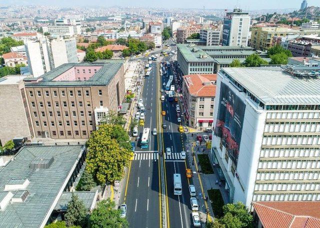 Başkent’te Asfaltı Yenilenen Caddeler Pırıl Pırıl