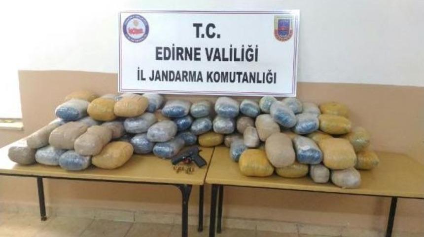 Jandarmanın Durduğu Ara&ccedil;ta 80 Kilo 'skunk' Adlı Uyuşturucu Ele Ge&ccedil;irildi