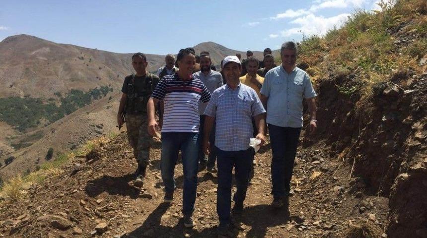 Mutki&rsquo;deki Sınır Anlaşmazlığını Kaymakam &Ccedil;&ouml;zd&uuml;