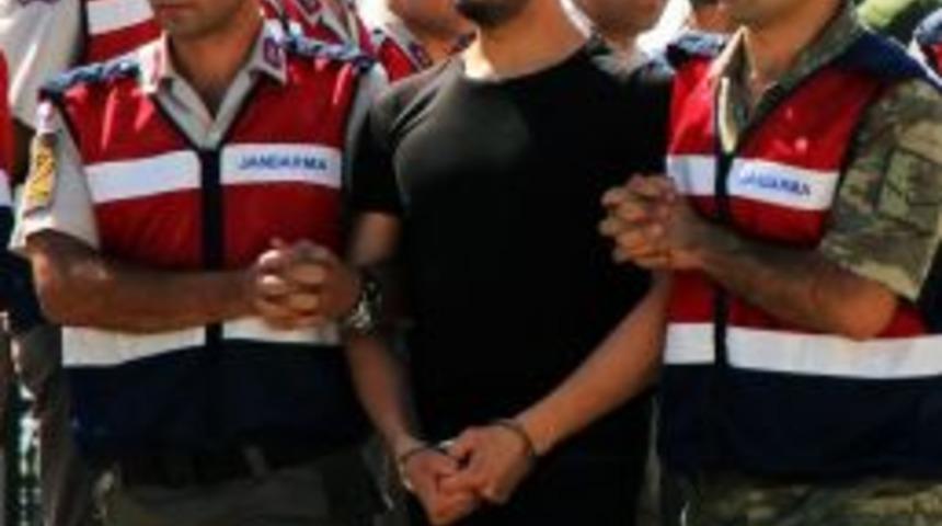 Savunma Yerine Hakaret Edince Duruşmalardan Men Edildi