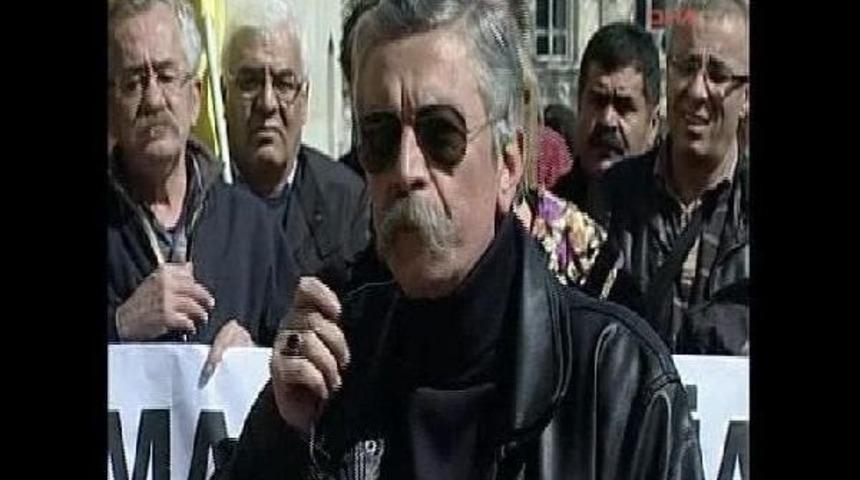 B&uuml;lent Uluer Hayatını Kaybetti; 78 Kuşağının Efsane Ismiydi