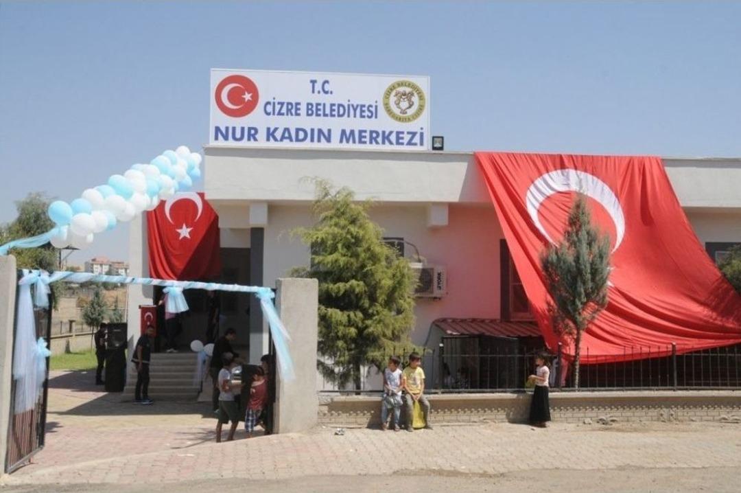 Cizre&rsquo;de Nur Kadın K&uuml;lt&uuml;r Merkezi T&ouml;renle Hizmete A&ccedil;ıldı