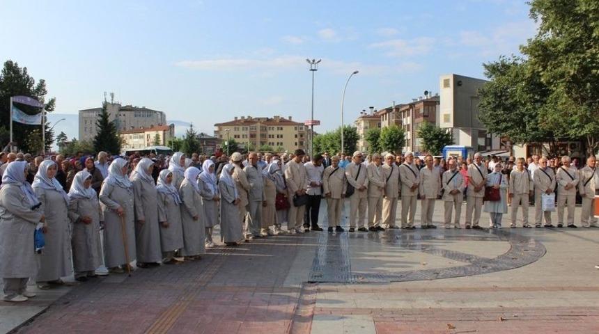 Safranbolu&rsquo;da Hacı Adayları Dualarla Uğurlandı