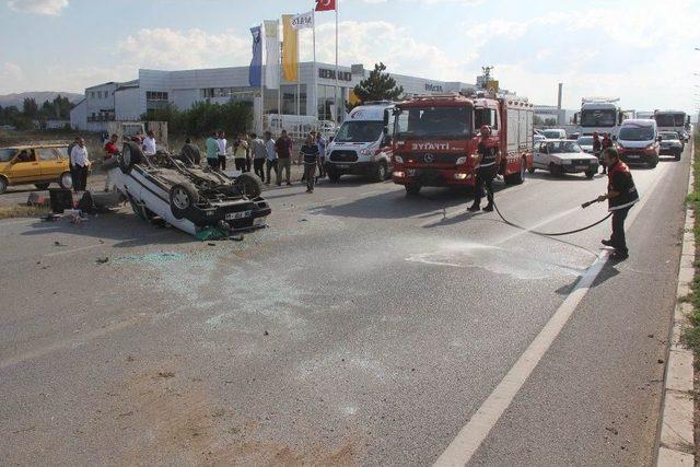 Hurdaya Dönen Aracın Başında Dakikalarca Bekledi