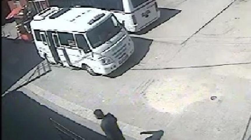 Minib&uuml;slerden Bozuk Para &Ccedil;alan Hırsız Yakalandı