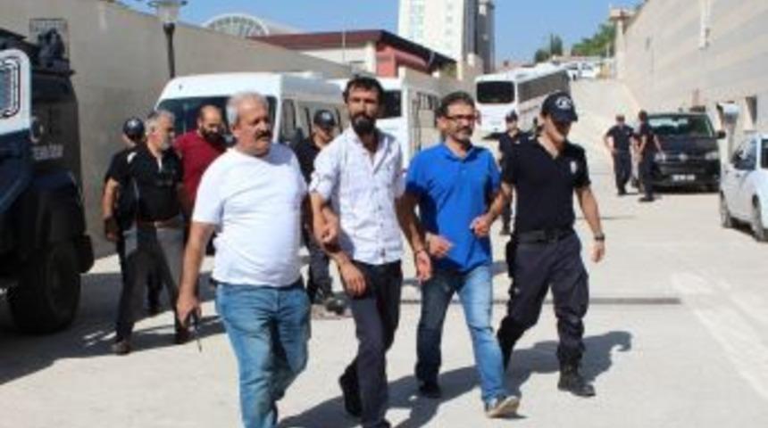 Elazığ&rsquo;daki Pkk/kck Operasyonu: 8 Tutuklama