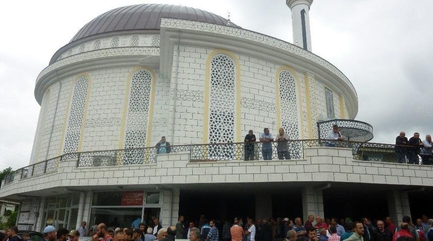 Beykoz&rsquo;daki Kazada &Ouml;lenler Son Yolcuğuna Uğurlandı