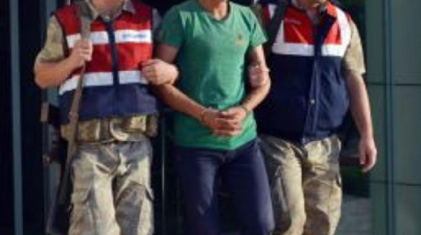 Sınırda Yakalanan Ypg&rsquo;li &lsquo;şirvan&rsquo; Kod Adlı Ter&ouml;rist Tutuklandı