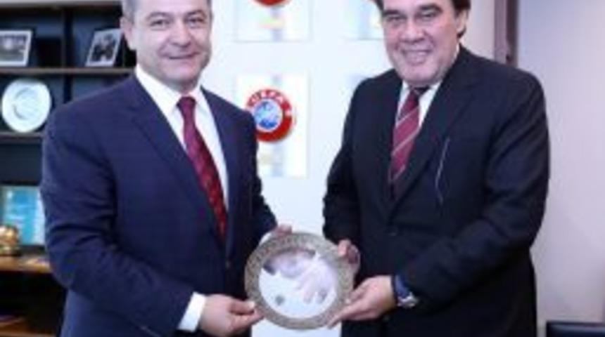 Eskişehirspor Başkanı &Ouml;ze&ccedil;oğlu, Yıldırım Demir&ouml;ren İle G&ouml;r&uuml;şt&uuml;