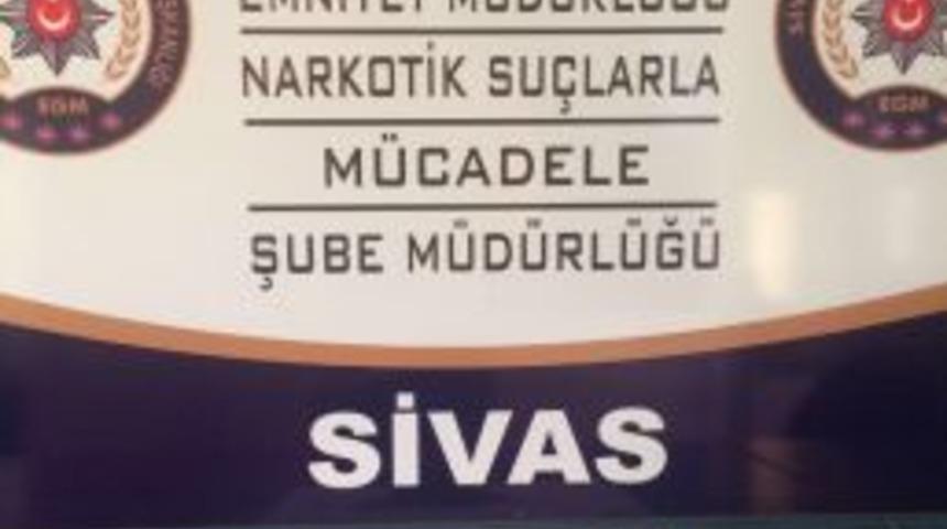 Bonzai Satıcısı Yakalandı