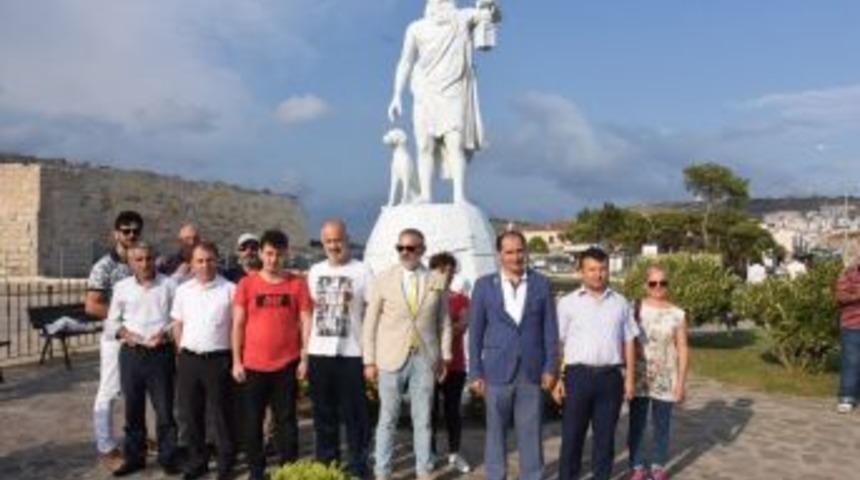 Sinop’ta Diyojen Heykelinin Kaldırılması İçin Eylem