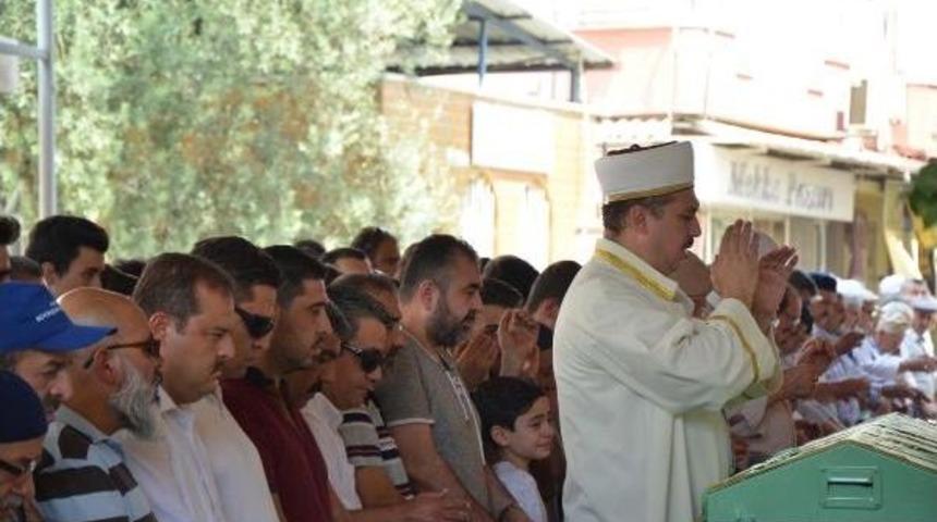 Kazada Hayatını Kaybeden &Uuml;niversiteli Gen&ccedil;ler Toprağa Verildi