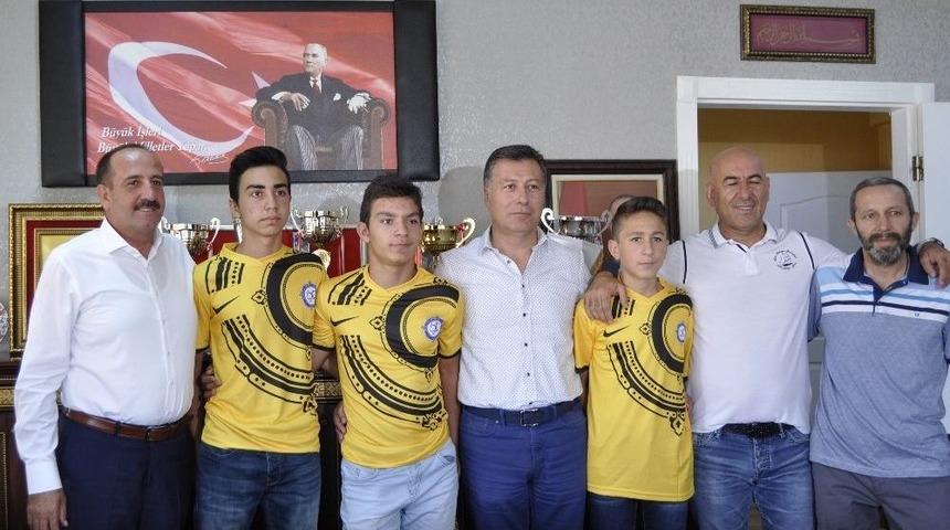 G&ouml;lbaşı Belediyespor&rsquo;dan Osmanlıspor&rsquo;a 3 Gen&ccedil; Yetenek