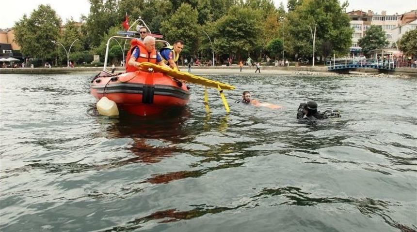 Afad Ekiplerinden, K&ouml;rfez&rsquo;de Kurtarma Tatbikatı