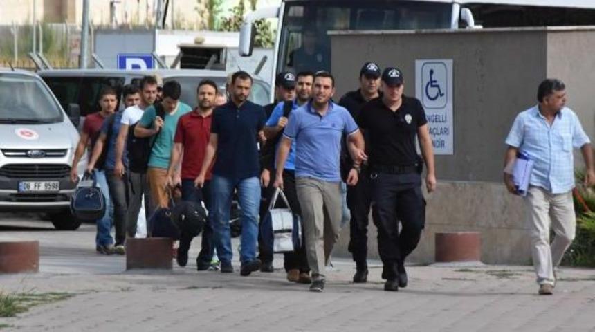 Sivas'ta 9 Fet&ouml; Ş&uuml;phelisi Adliyeye Sevk Edildi