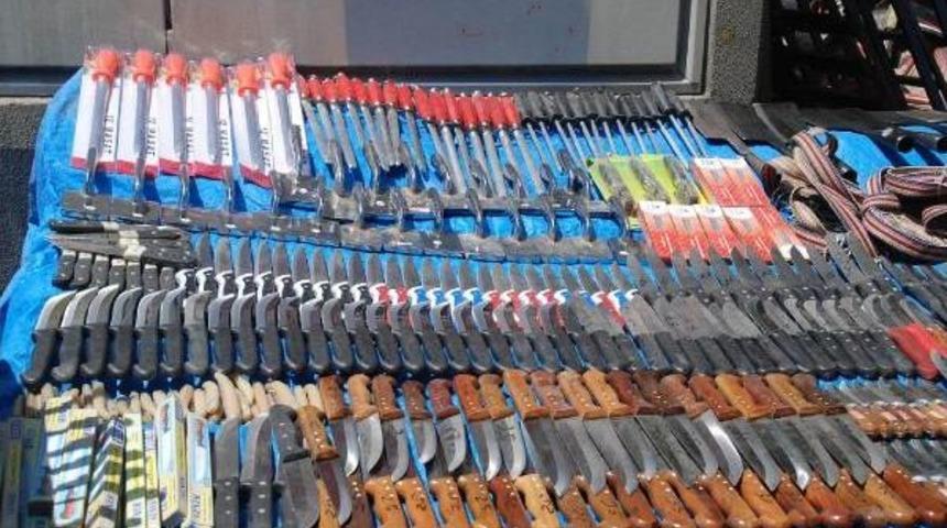 Kurban Bı&ccedil;akları Bileniyor