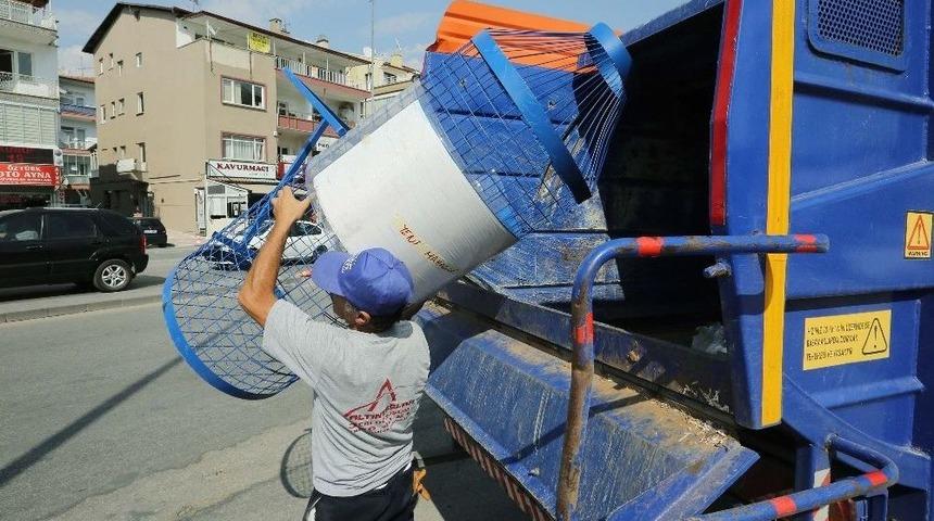Yenimahalle&rsquo;ye &Ccedil;ipli Atık Pet Şişe Toplama Kumbarası
