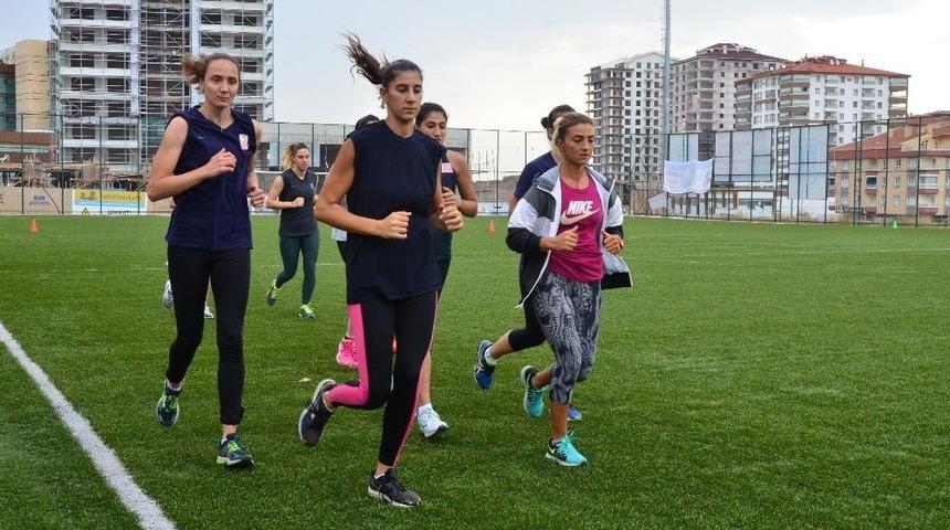 Pursakları’ın Voleybolda Hedefi Sultanlar Ligi