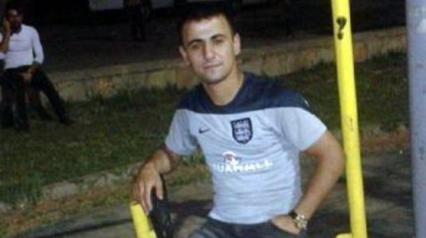 'polis Vurdu' Denilen Genci, Evini Soyduğu Kişi &Ouml;ld&uuml;rm&uuml;ş