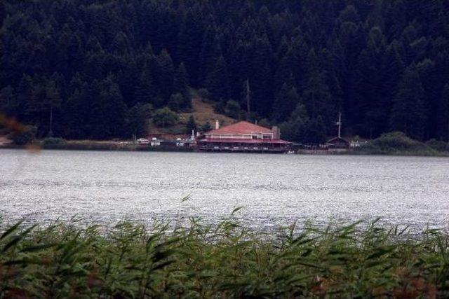 Abant ta Ka&ccedil;ak Yapılaşmaya Su&ccedil; Duyurusu 1