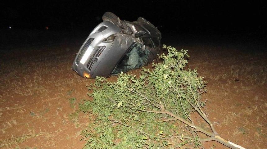 Konya&rsquo;da Otomobil Tarlaya U&ccedil;tu: 3 Yaralı