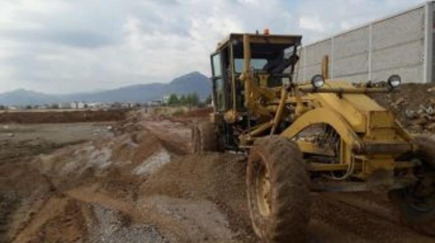 Seydişehir Belediyesi Yol A&ccedil;ma &Ccedil;alışmaları Devam Ediyor