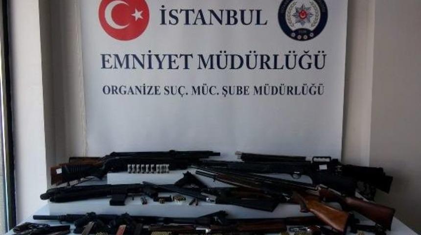 Şarkıcıyla Bağlantılı Silah Ka&ccedil;ak&ccedil;ılarına Operasyon; 22 G&ouml;zaltı