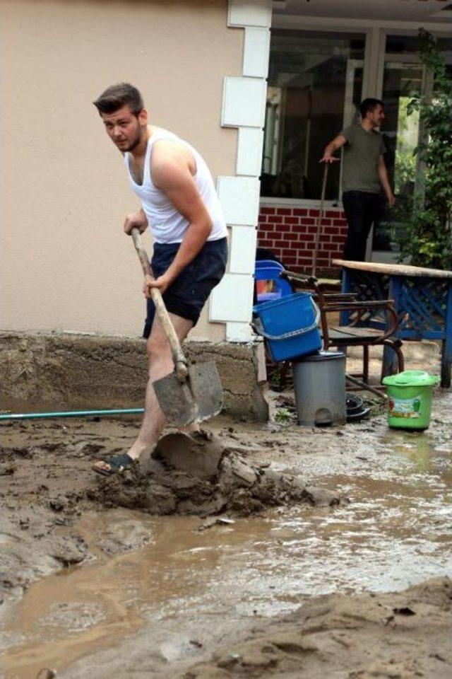 Zonguldak'ta Yağmurun Ardından Hasar Tespit Çalışmalarına Başlandı